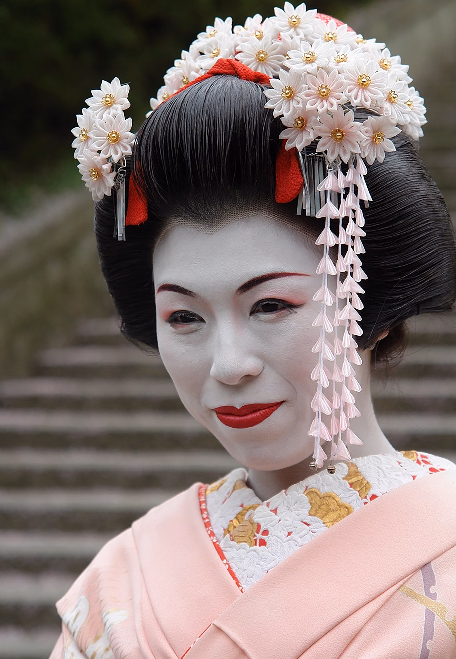 10 Crucial Japanese Etiquette Rules Every Traveler Must Know