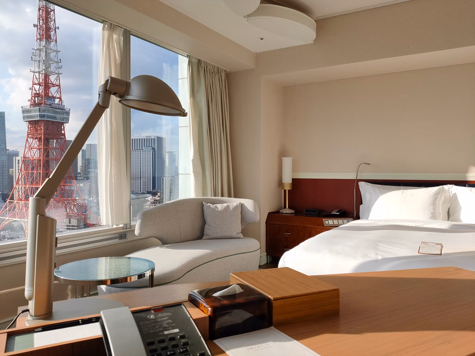 Airbnb vs Hotel in Tokyo: Which Accommodation Should You Choose?