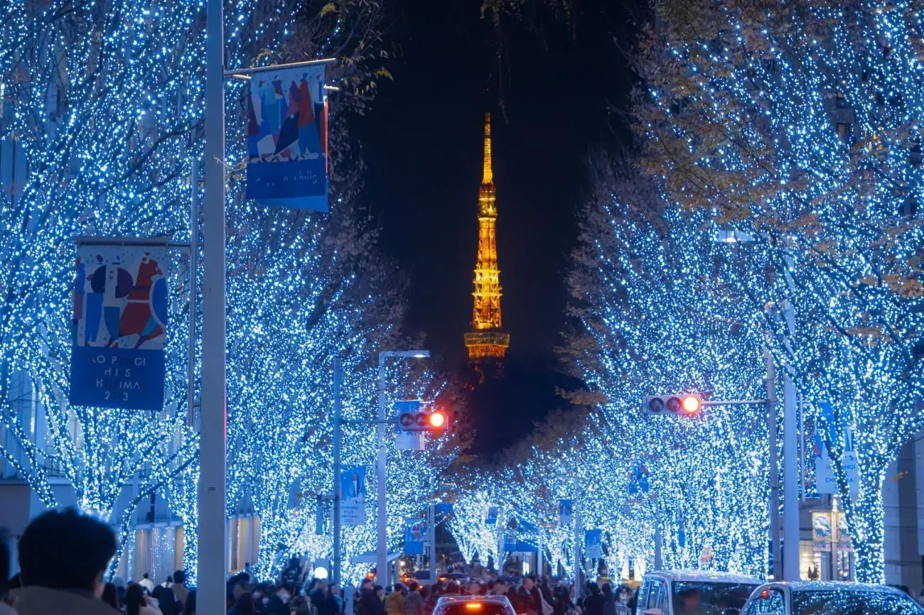 Keyakizaka Street illuminated in blue LEDs with Tokyo Tower in the background