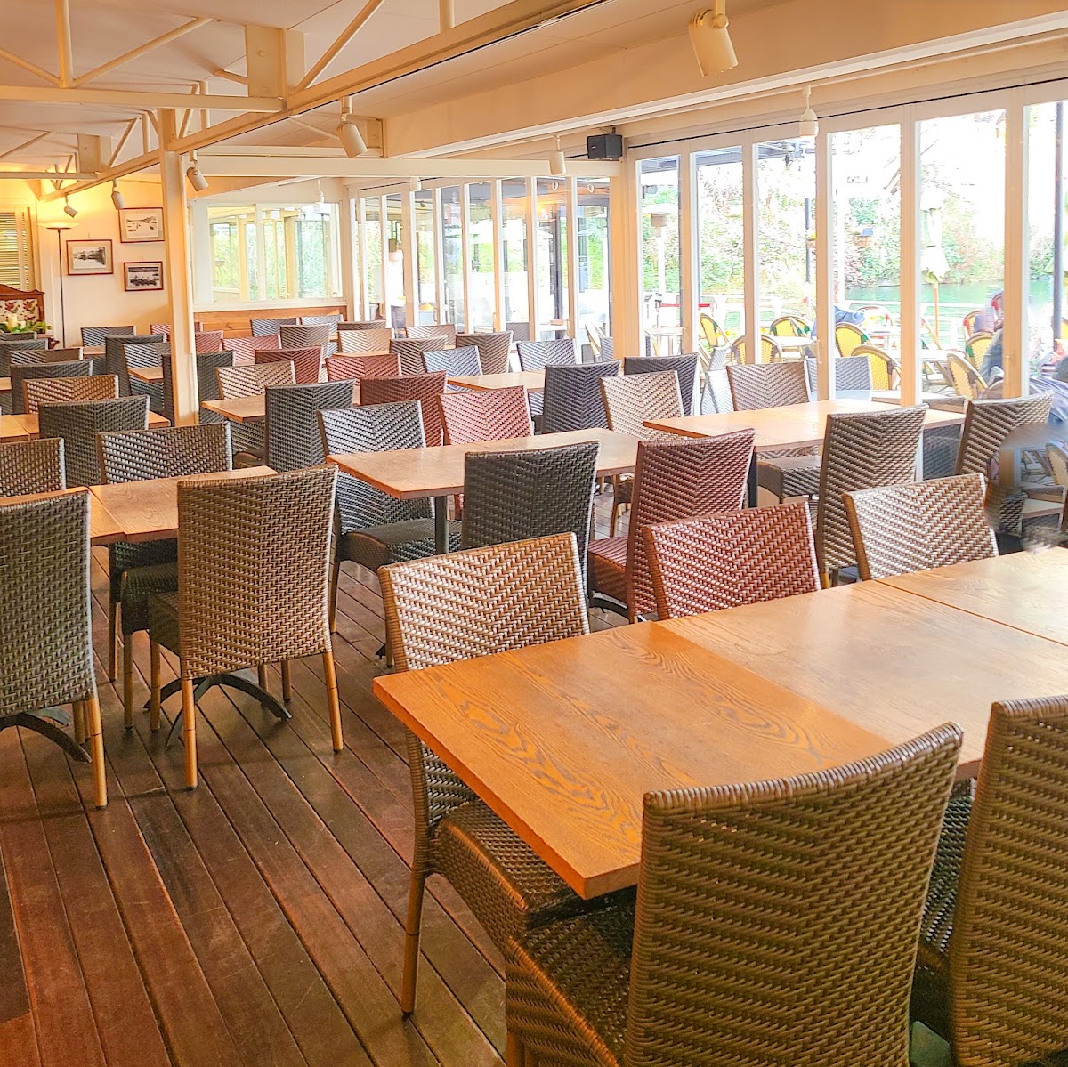 Canal Cafe