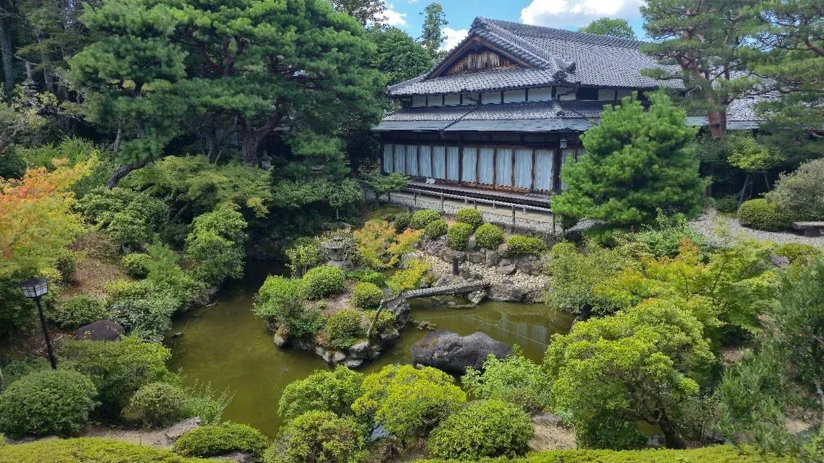 Yoshikien Garden, Nara