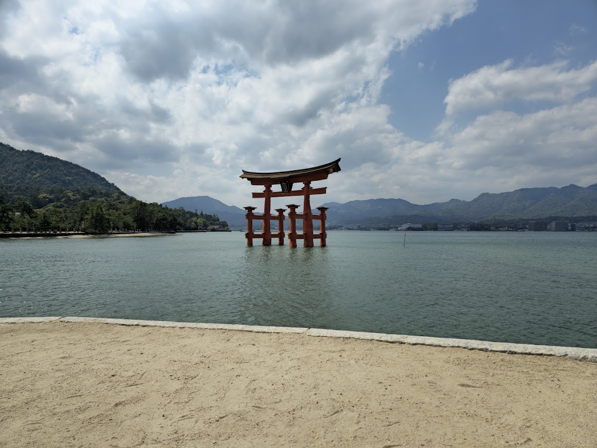 Itsukushima Shrine & Floating Torii Gate