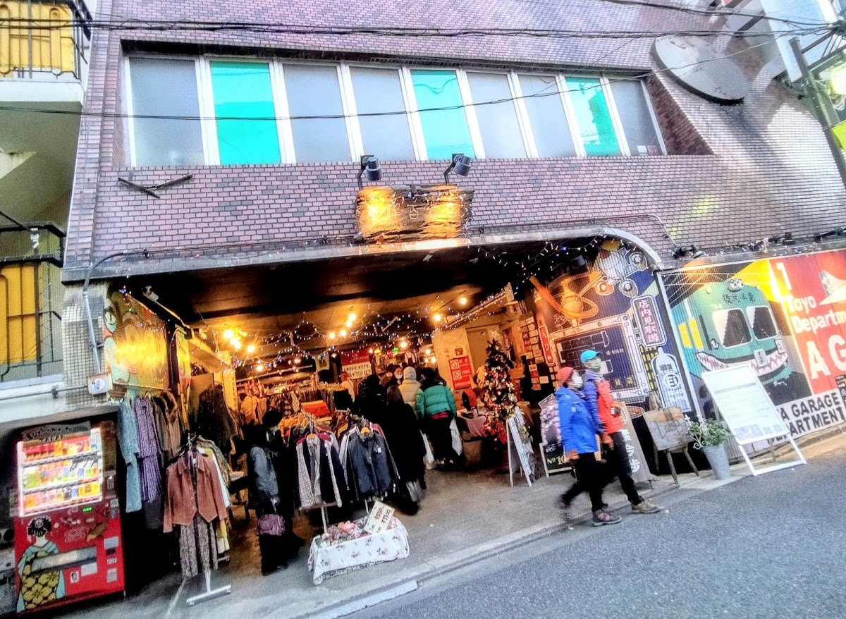 Toyo Department Store