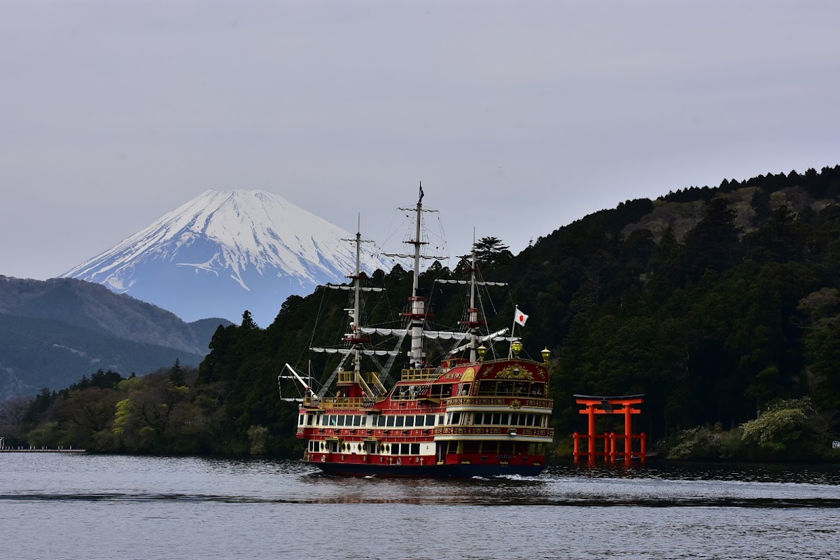 Lake Ashi 2