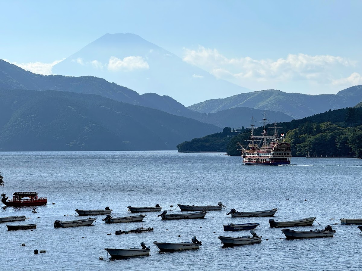 Lake Ashi 4