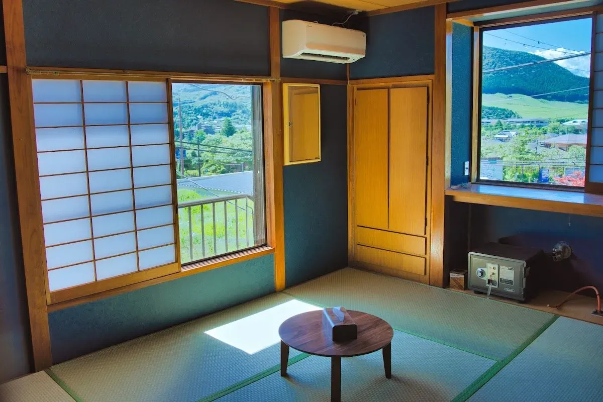 root hakone 4
