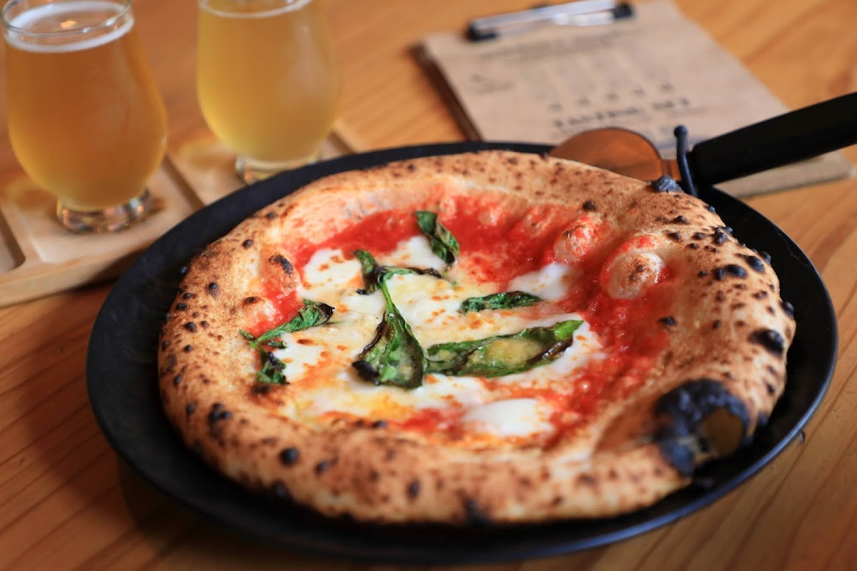 PUB STOP Pizza & Bar 3