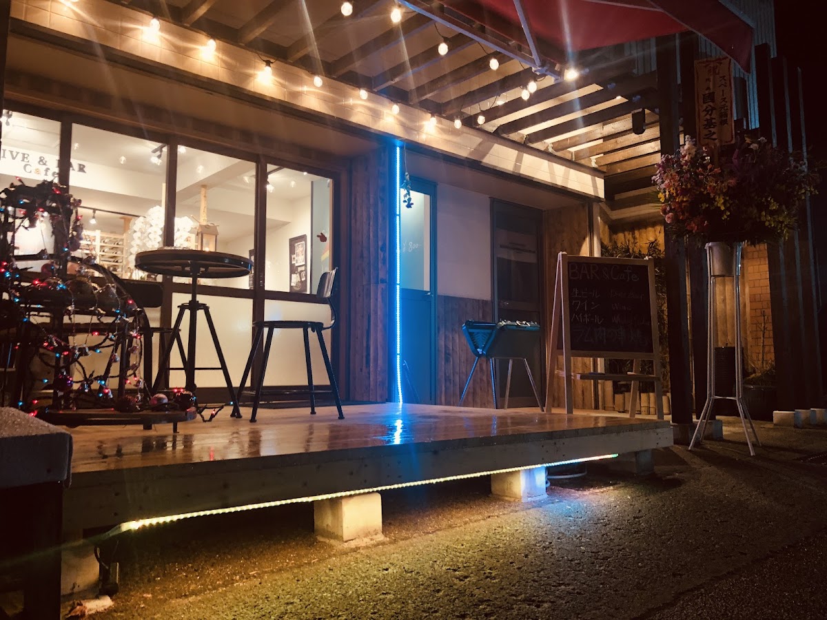Live & Bar（グリル＆バー）