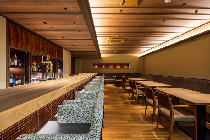 THE BAR 3