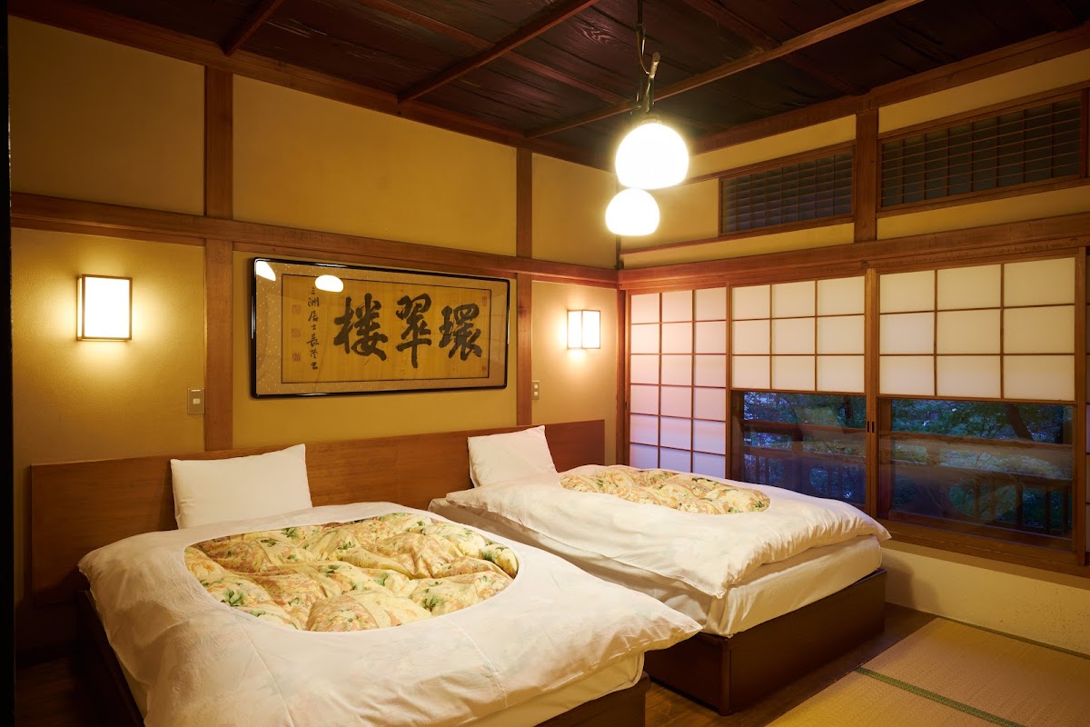 Onsen in Hakone Motoyu Kansuirō 2