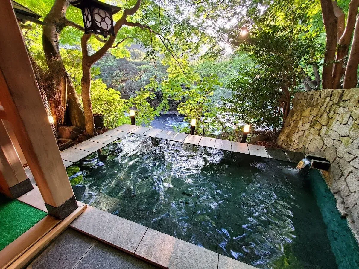Onsen in Hakone Motoyu Kansuirō 3