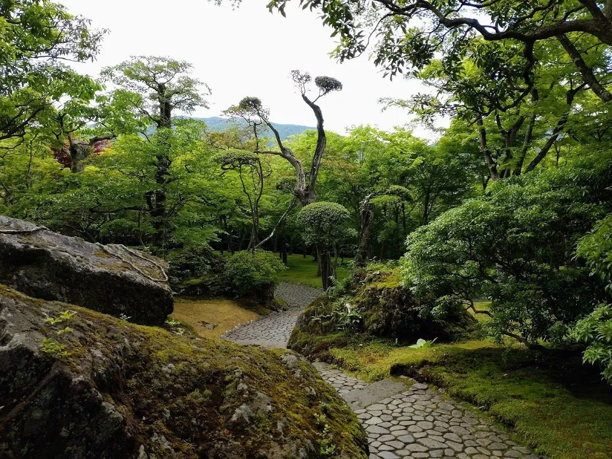 Shinsenkyo Garden 3