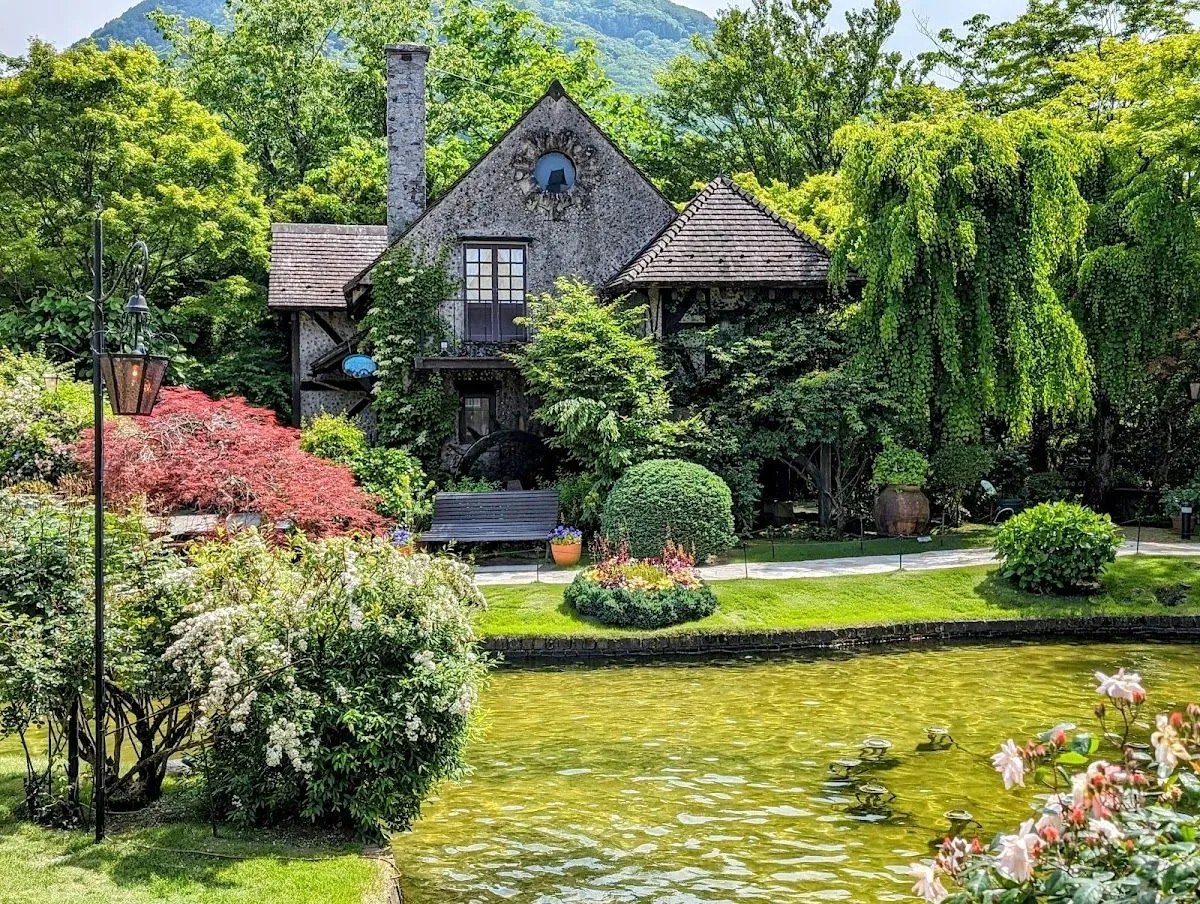 Hakone Venetian Glass Museum (Glass Forest) 3