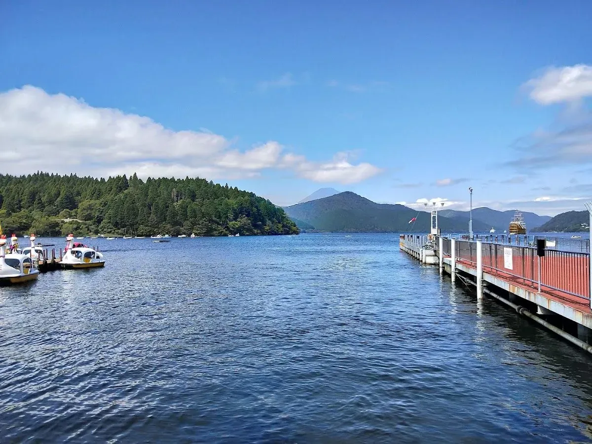 Hakone Sightseeing Cruise 2