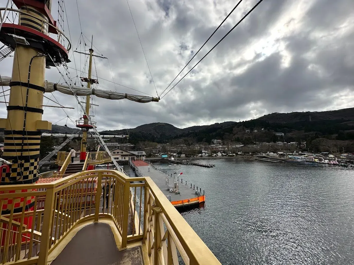 Hakone Sightseeing Cruise 3
