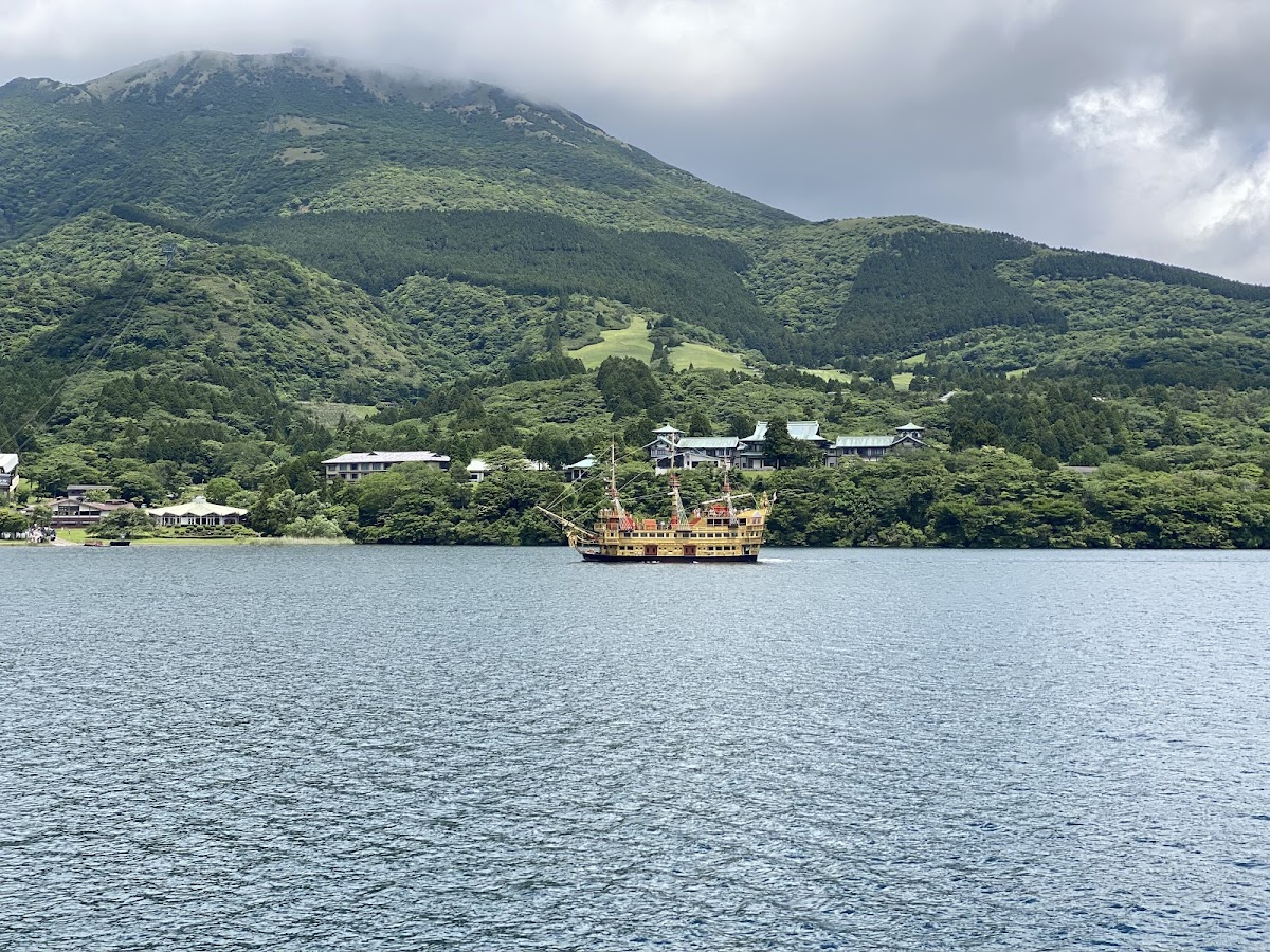 Hakone Sightseeing Cruise 4