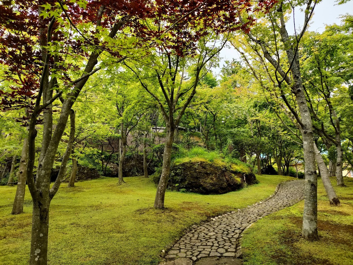 Hakone Museum of Art 4
