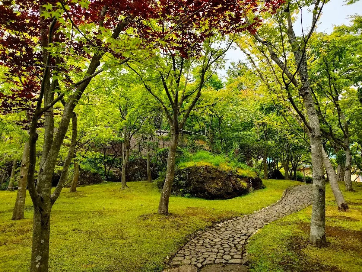 Hakone Museum of Art 4