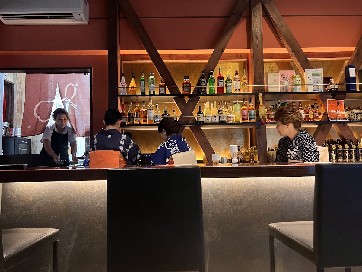 Hana Geisha Cafe Bar