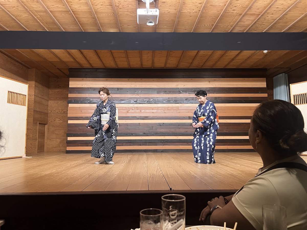 Hana Geisha Cafe Bar 2
