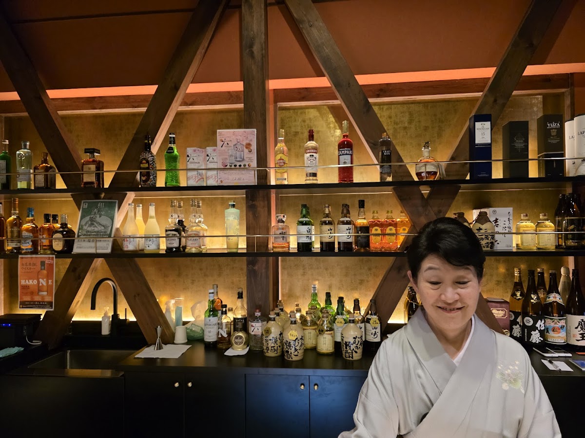 Hana Geisha Cafe Bar 3