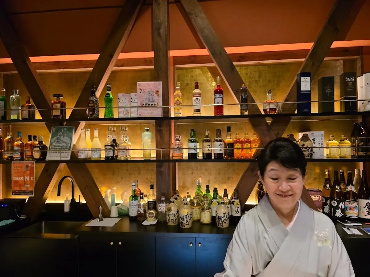 Hana Geisha Cafe Bar 3