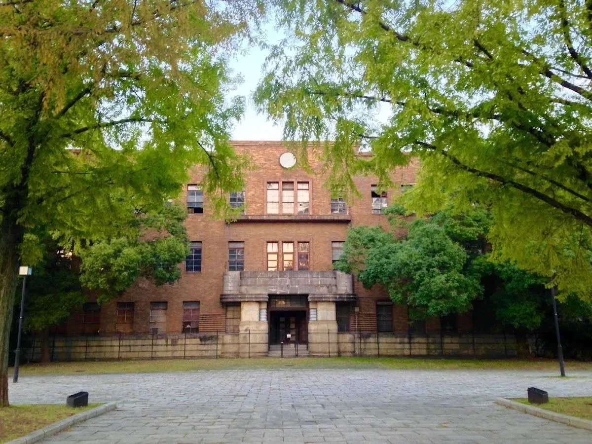 Higashi-senda Park 2
