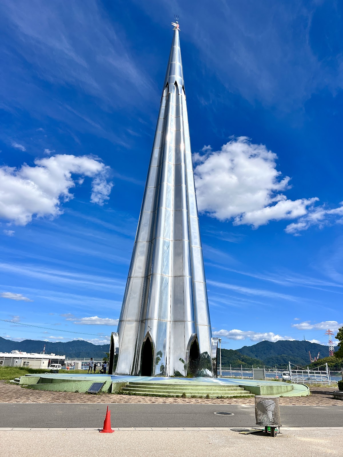 Silver Paradise Monument
