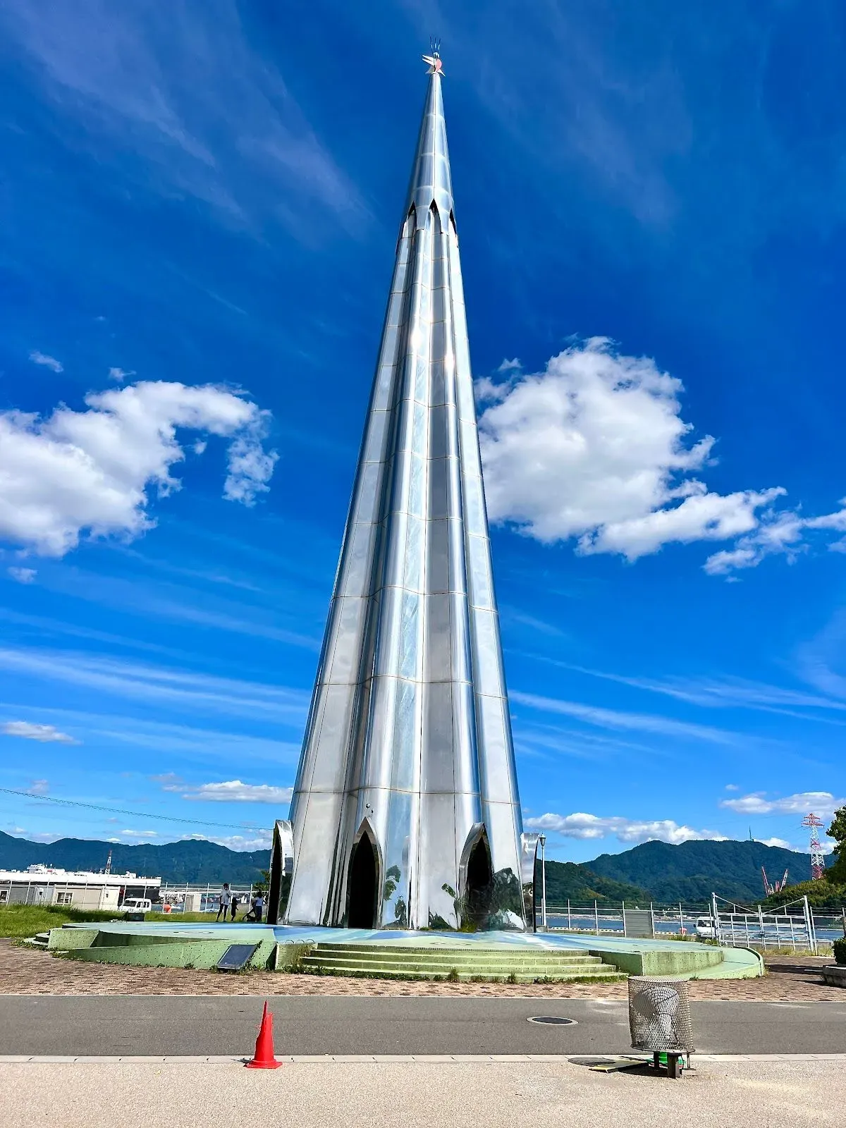Silver Paradise Monument