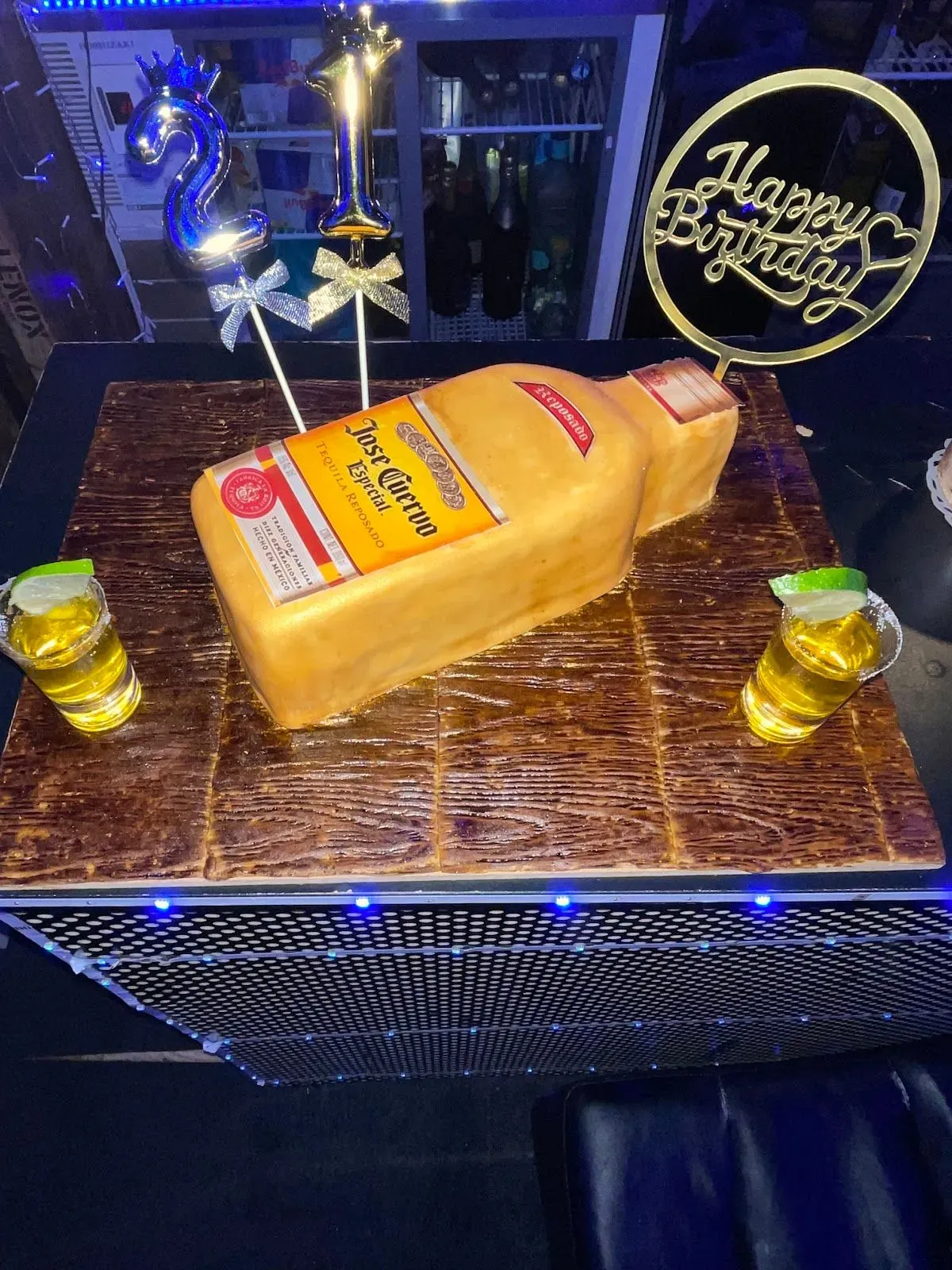 Gloria International Bar 2