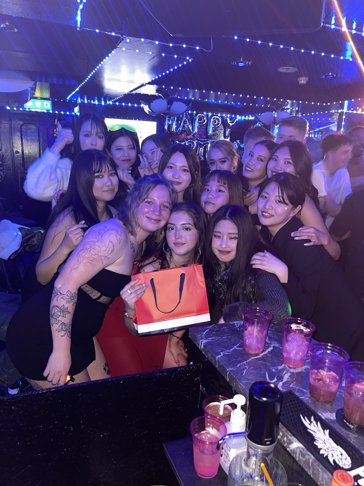Gloria International Bar 3