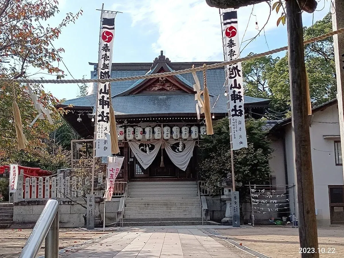 ズッコケ三人組のモニュメント(旭山神社) 3