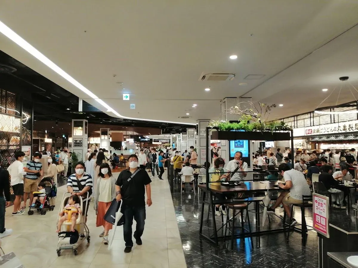 THE OUTLETS HIROSHIMA 4