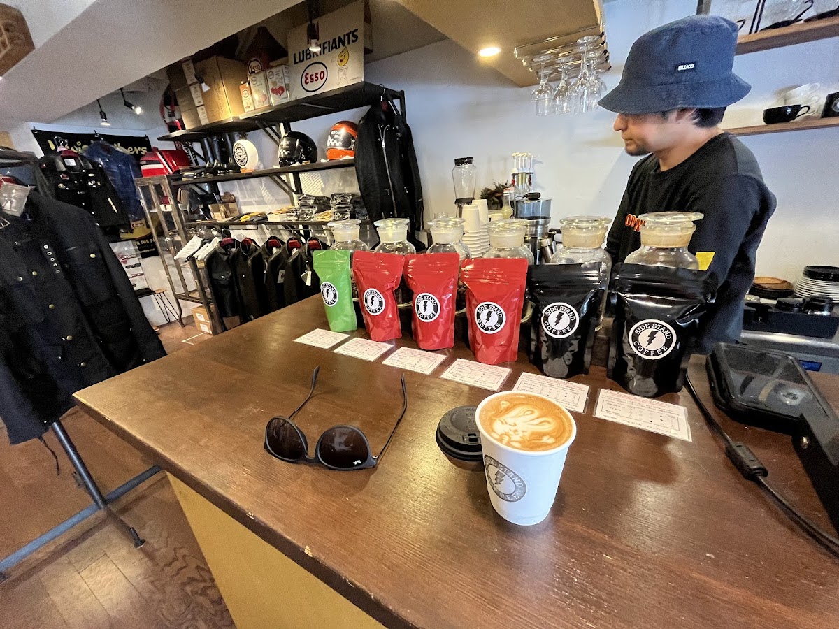 Side Stand Coffee 4