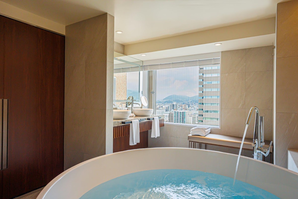 ANA Crowne Plaza Hiroshima by IHG 3