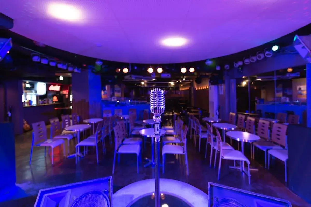 Club cream 2