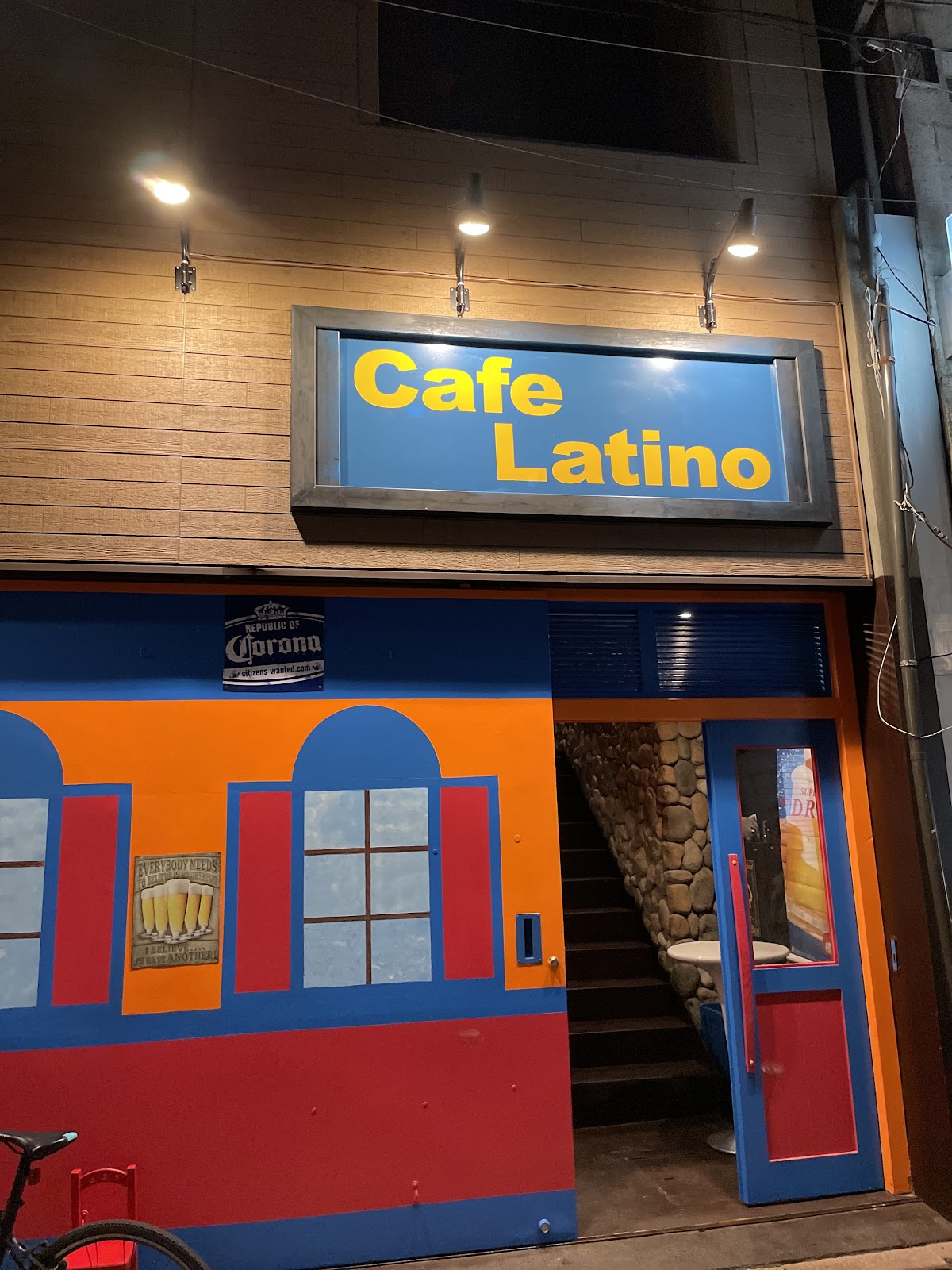 Latino’Z Bar&Pub 4
