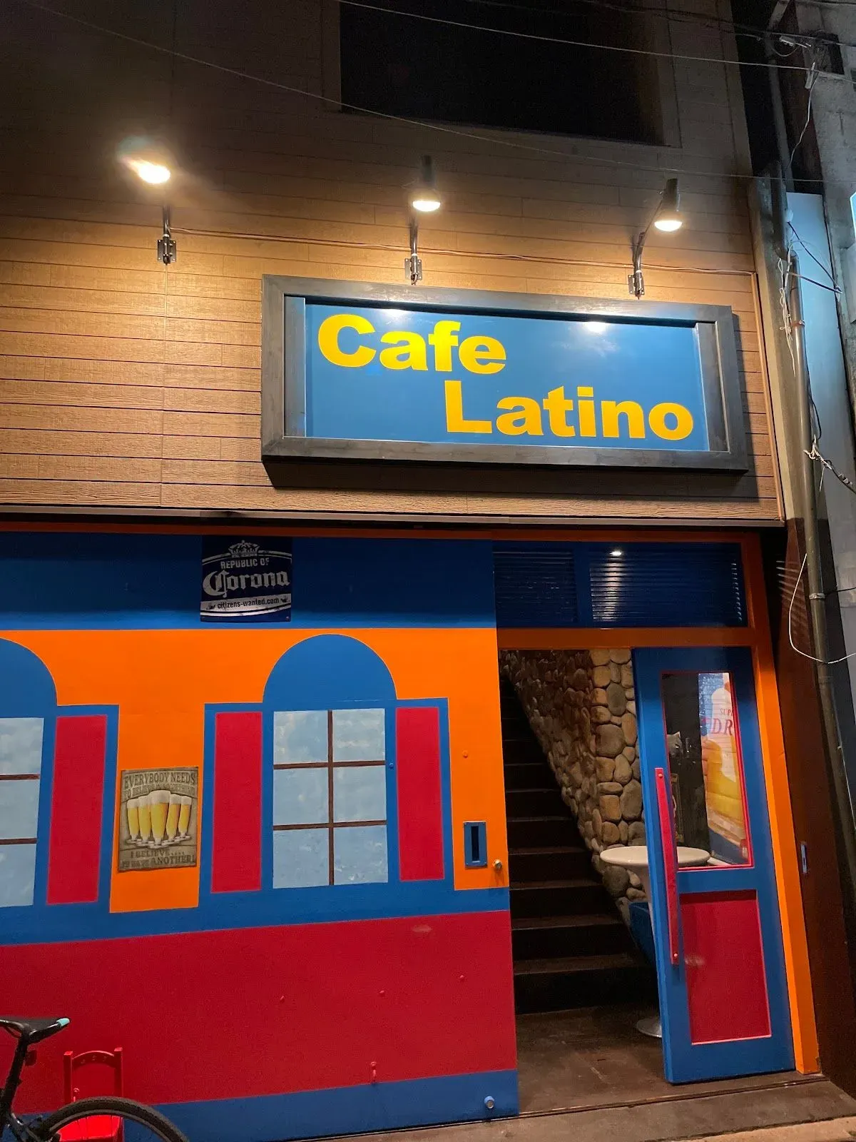 Latino’Z Bar&Pub 4