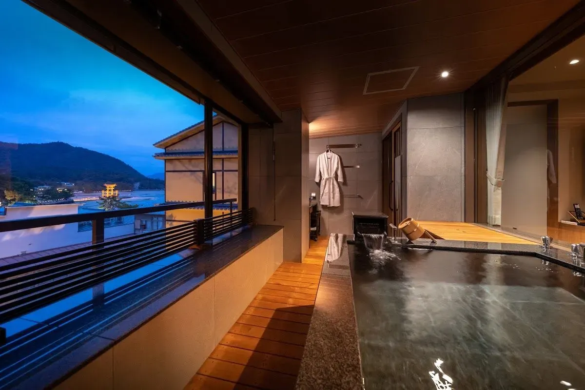 Miyajima Kinsuikan 3