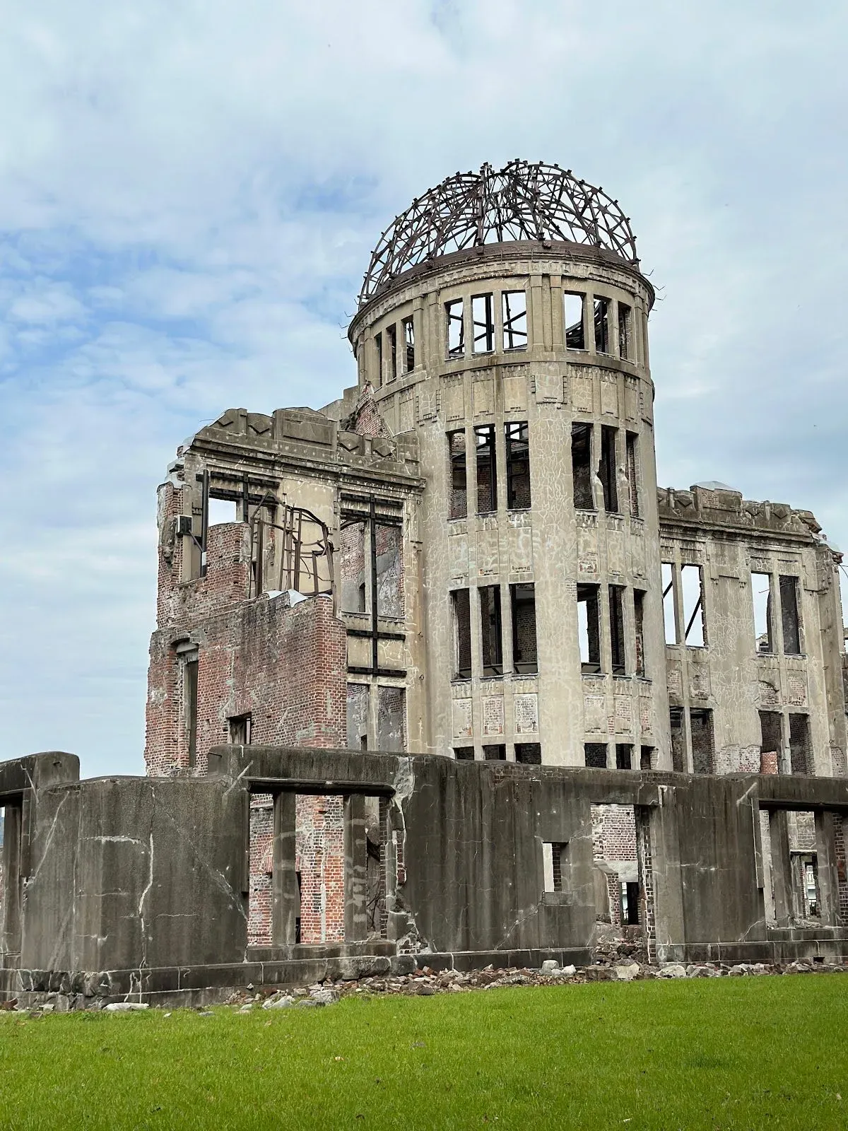 Hiroshima Prefectural Industrial Promotion Hall (Atomic Bomb Dome) Fountain Ruins