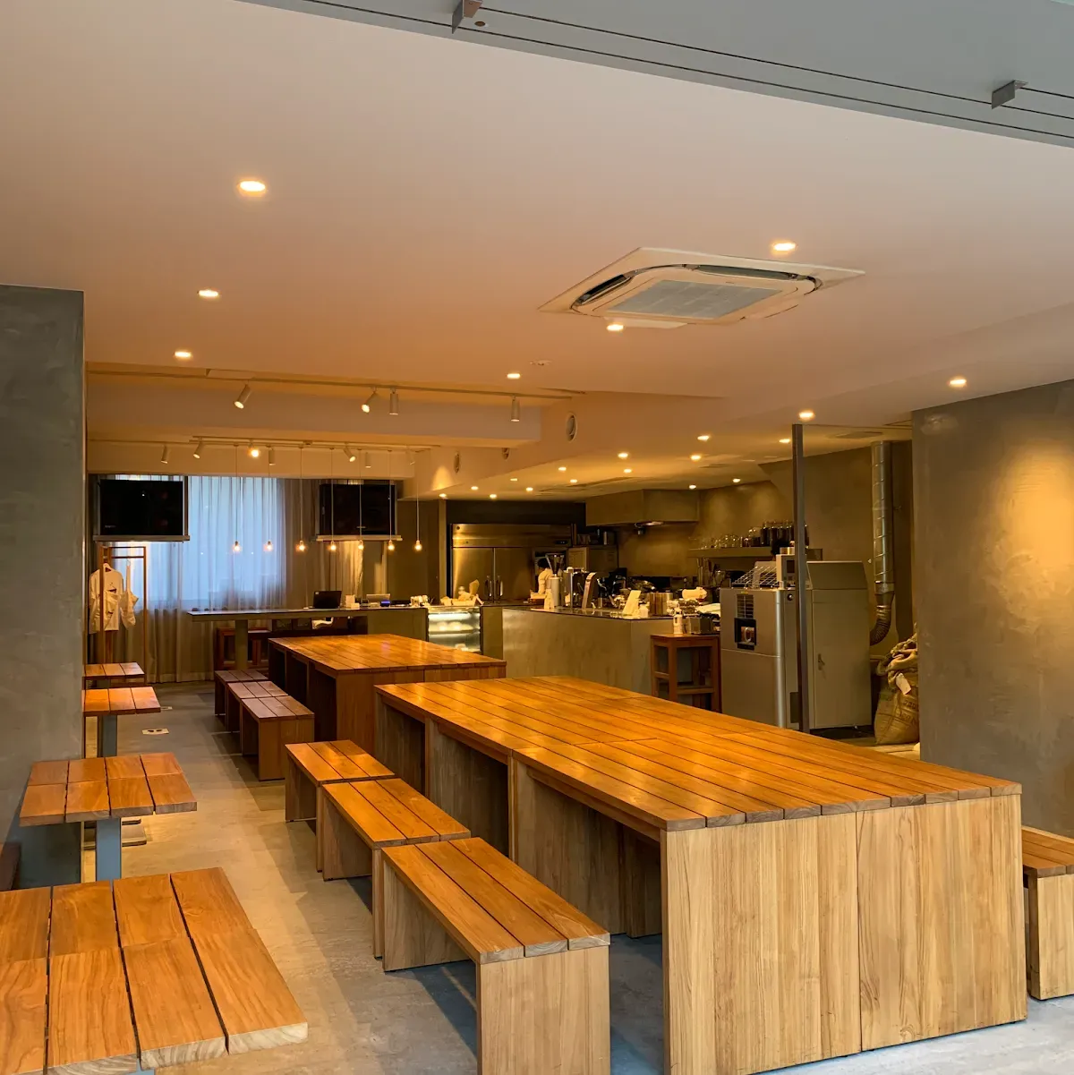 24/7 coffee&roaster ROASTERY HIROSHIMA