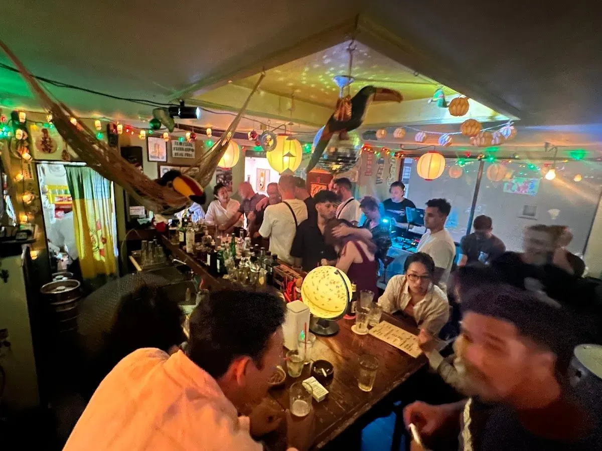 Tropical Bar Revolución 3