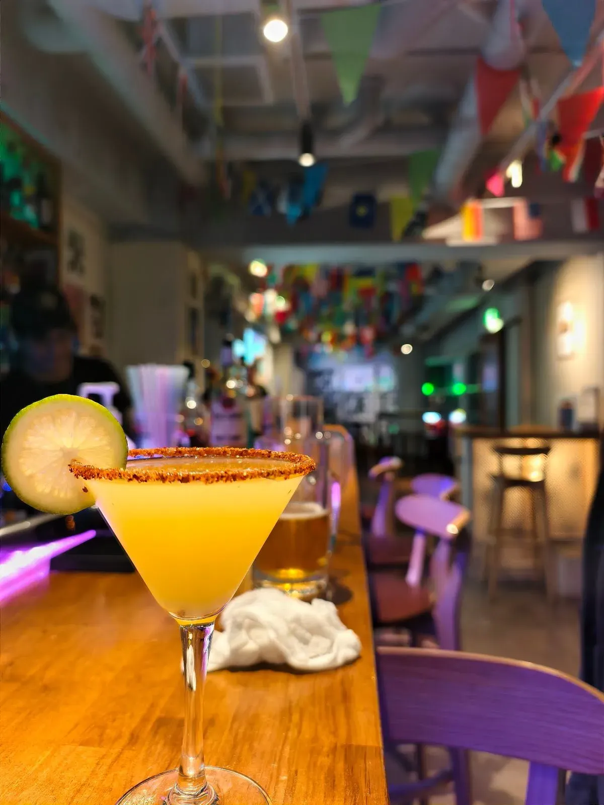 Friendz International Bar & Grill 4