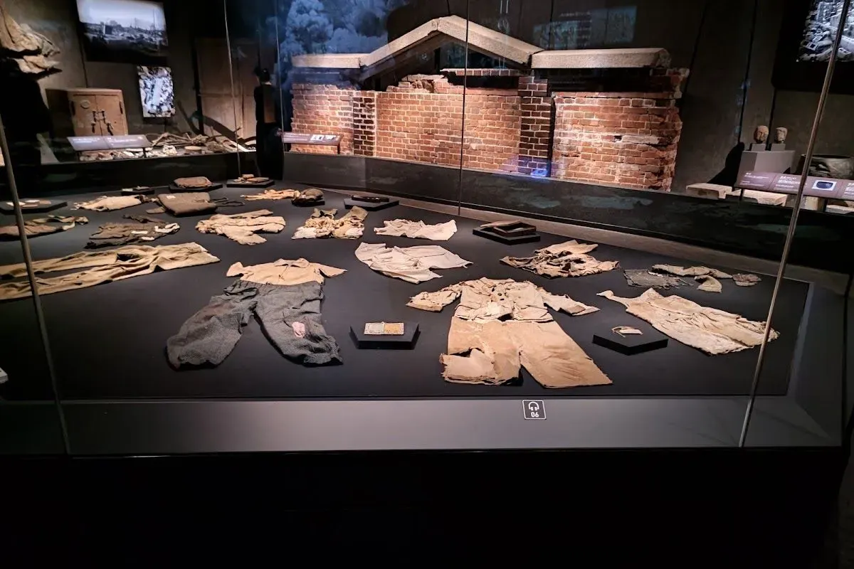 Hiroshima Peace Memorial Museum 2