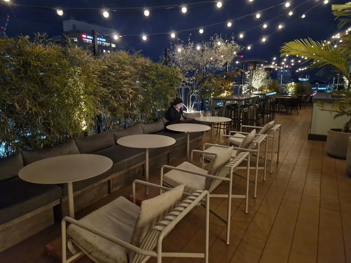 Rooftop Bar "Kei" (ルーフトップバー「ケイ」) 3