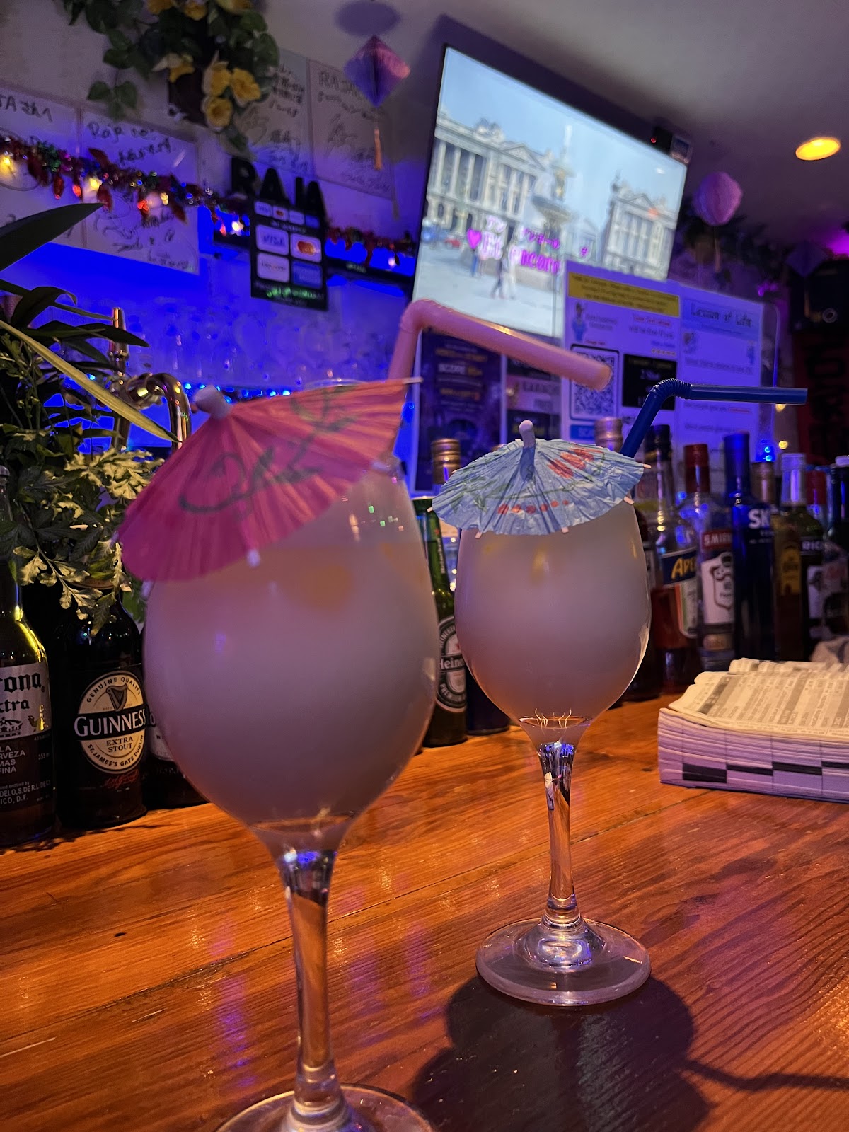 Share HappineSS Karaoke Bar 4