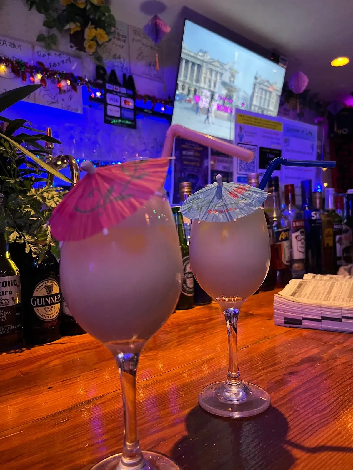 Share HappineSS Karaoke Bar 4