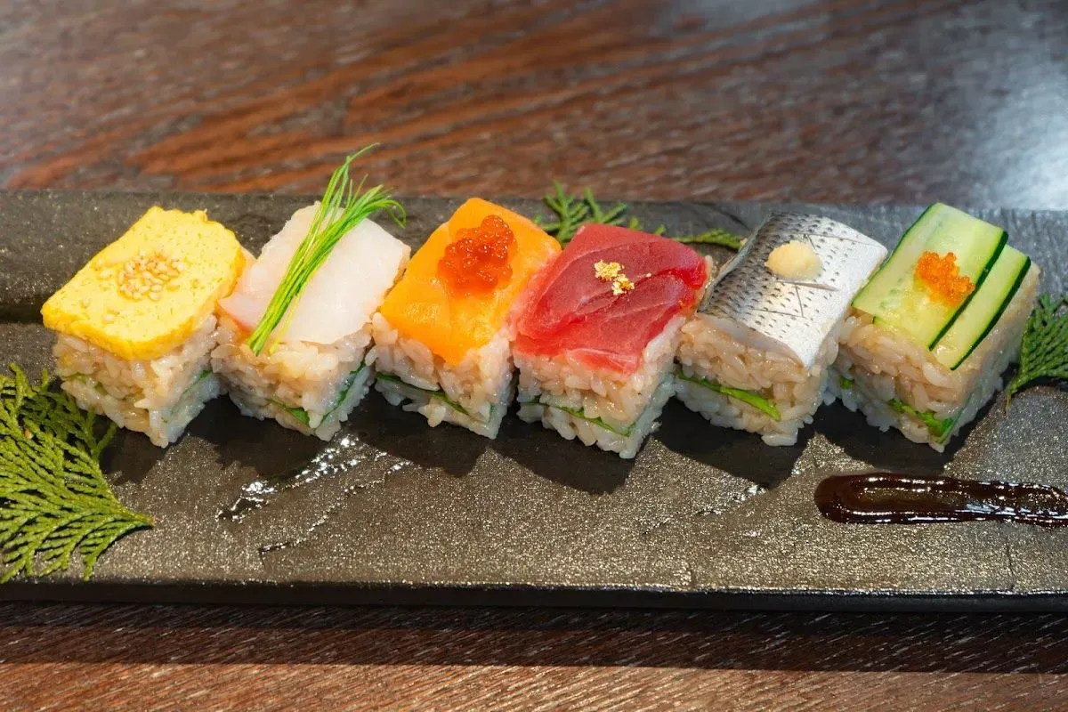 Kyoto Omakase Sushi & Wagyu Halal Gion Restaurant 京都寿司和牛餐厅 2