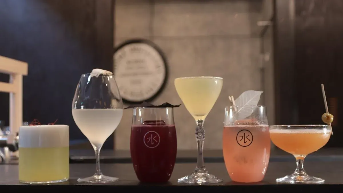 Cocktail Stand FUREK 2