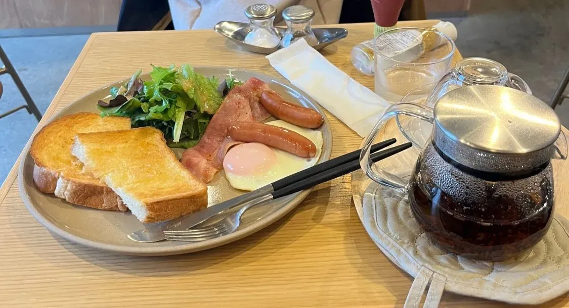 Kyoto cafe 33x7 4